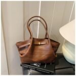 7CD75619-68F7-4E5C-87C1-47A1BB6F8CA3