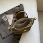 F5AC4DE9-8EF7-4DC8-8B65-143E05F7E99E