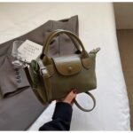 F5AC4DE9-8EF7-4DC8-8B65-143E05F7E99E